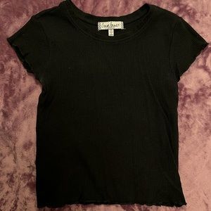 Almost Famous black quilted tee